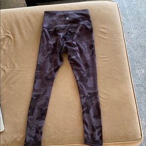 Lululemon look-a-like dark camo leggings